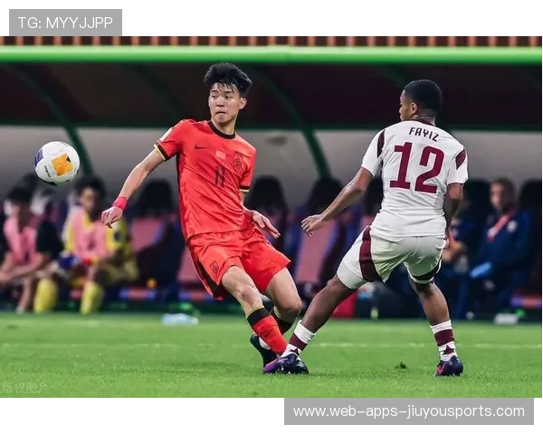 王钰栋连过两人后抽射远角入网，展现国青核心射术