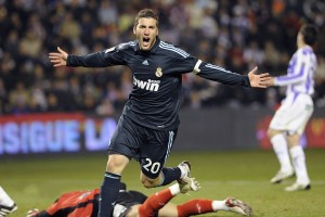 JiuyouAPP下载-城市举办赛事观赛派对带动夜间经济发展——点燃城市夜色的新引擎