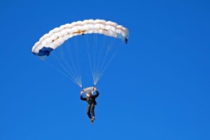 九游娱乐网站-马刺教练组的调教真好，年轻人都长球了，2021年马刺教练组