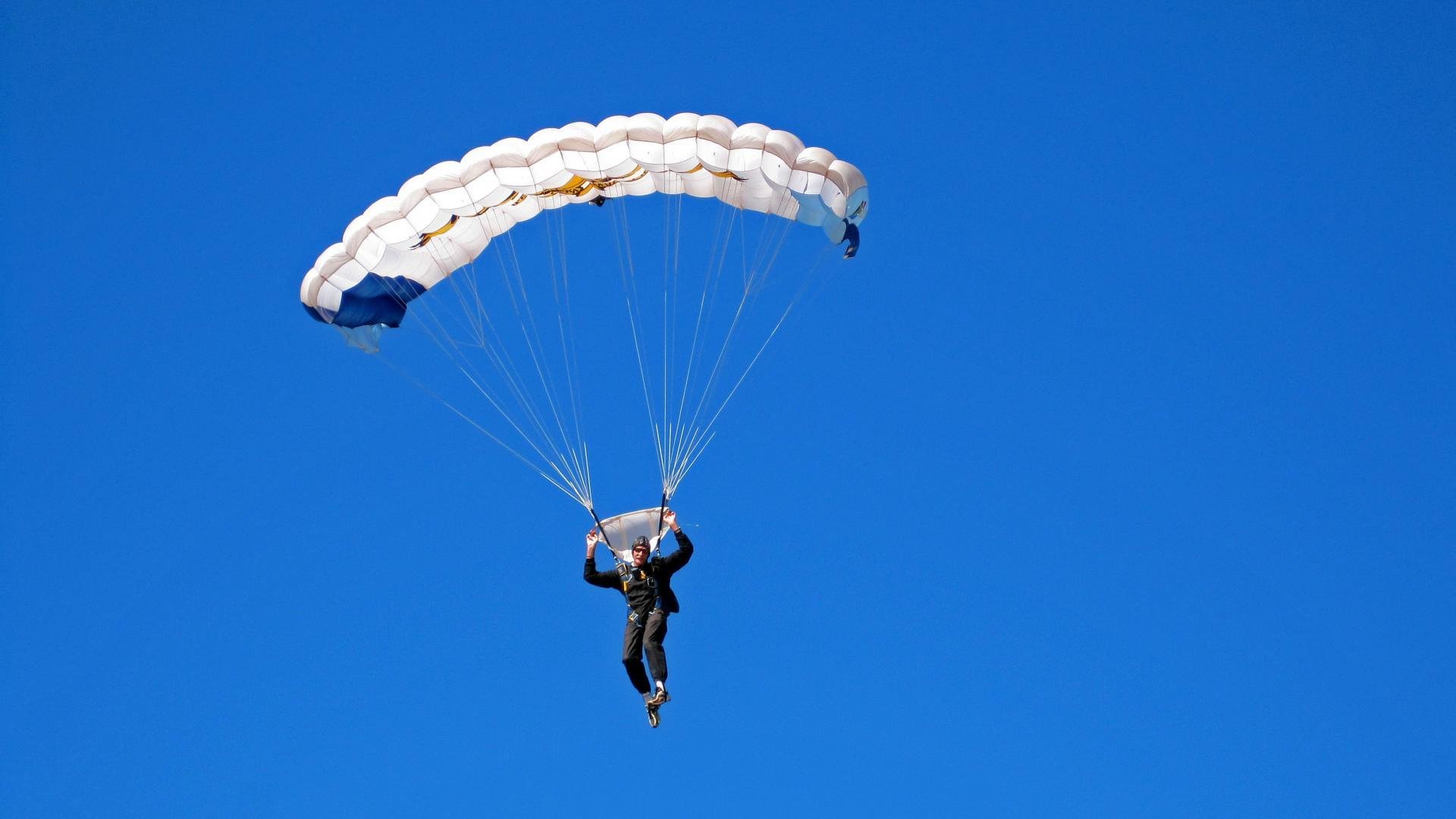 城市为赛事提供税收优惠政策鼓励企业参与赞助,小城市举办大型赛事